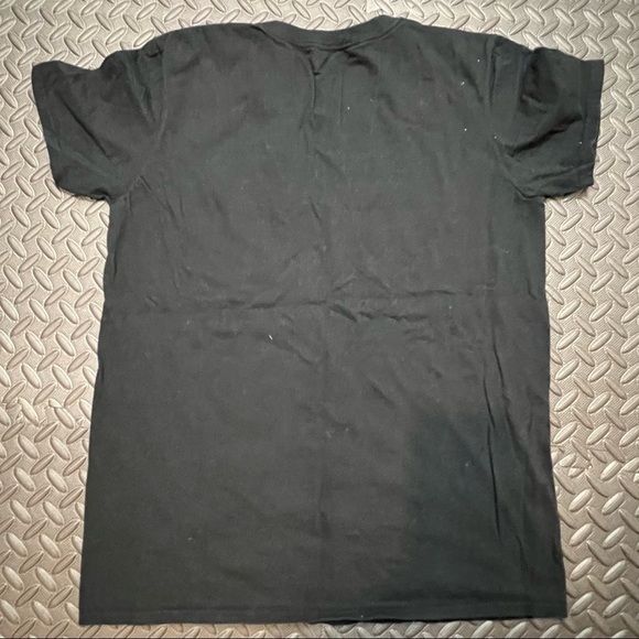 REBELS & NOMADS | USA flag and NYC skyline T-shirt - Picture 5 of 7